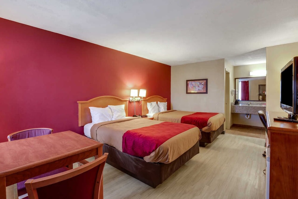 Comfort Room, 2 Double Beds, Smoking - Photo 3