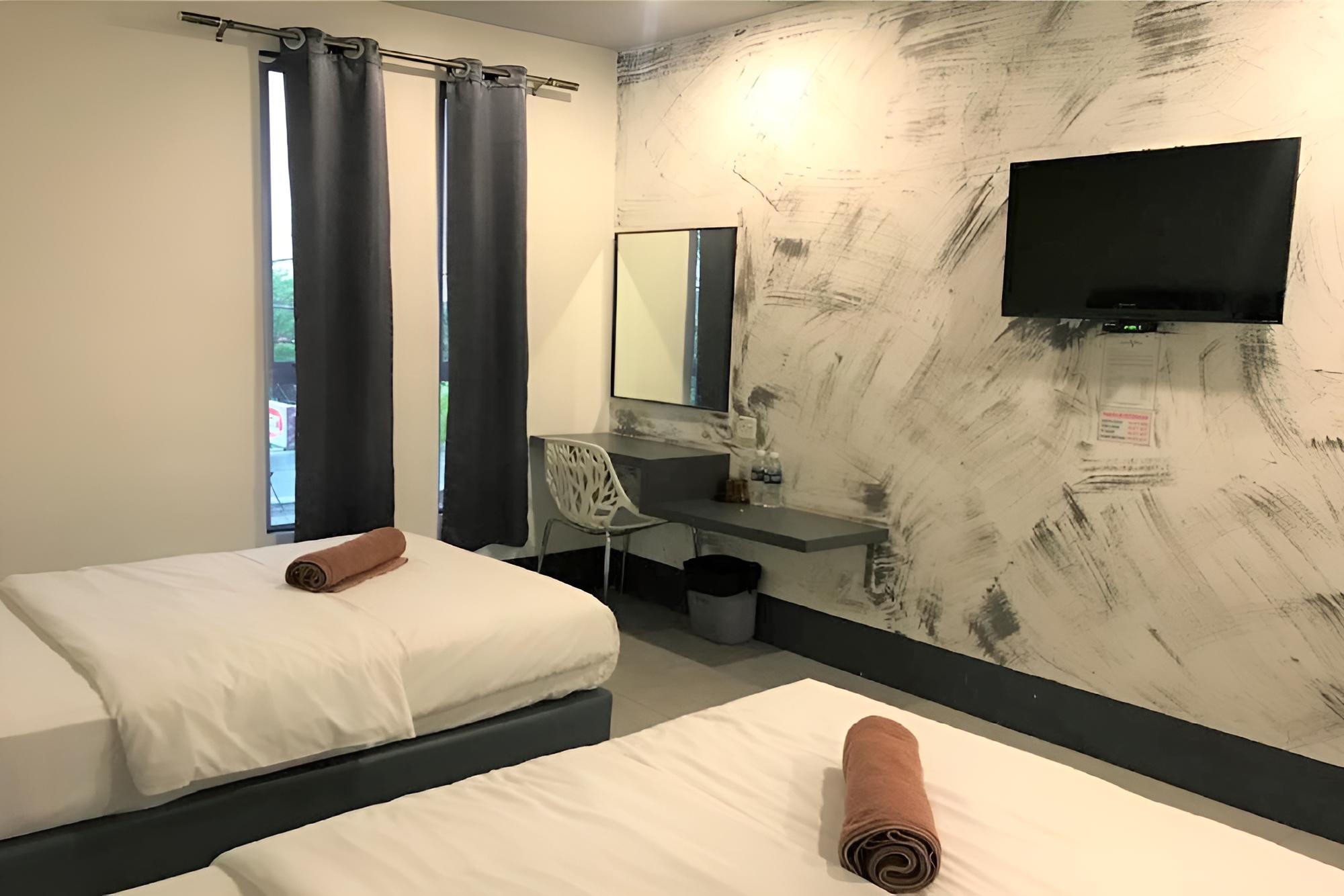 Deluxe Twin Room - Photo 3