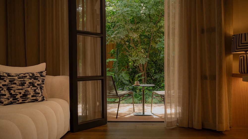 Classic Room, Garden View