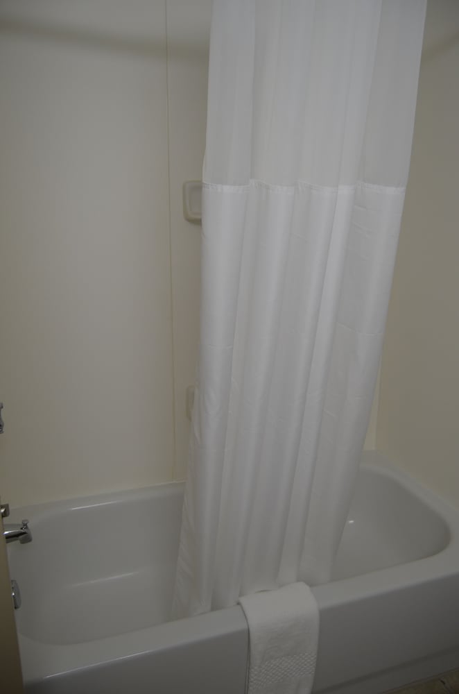 Standard Room, 2 Queen Beds, Non Smoking - Photo 20