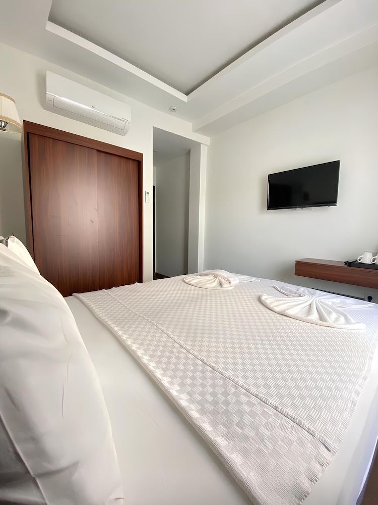 Economy Double Room photo 2