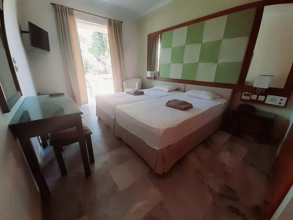 Comfort Double or Twin Room, Non Smoking, Hill View