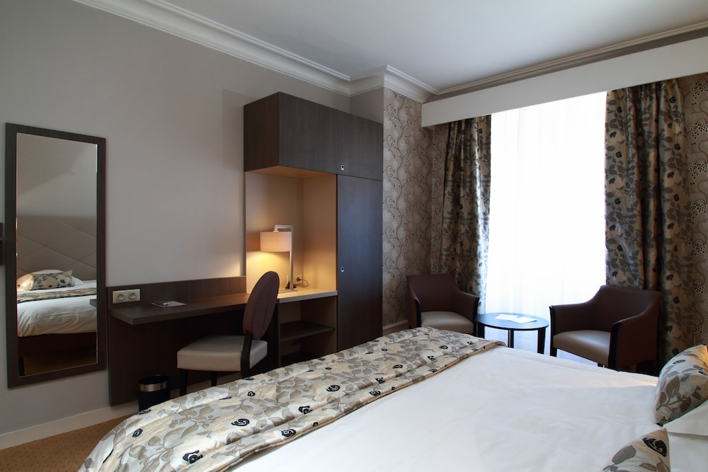 Superior Room - Photo 7