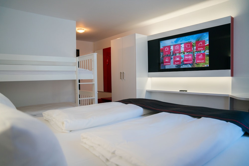 Standard Quadruple Room - Photo 3