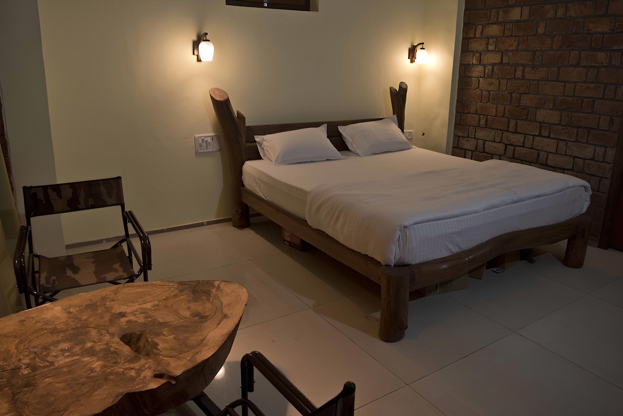 Deluxe Room - Photo 5