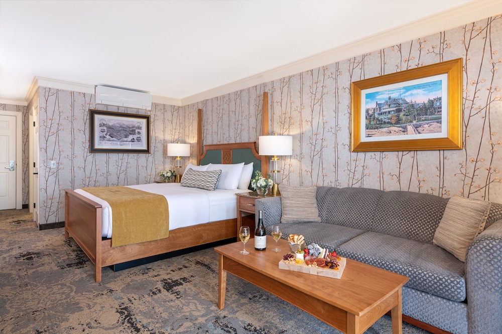 King Bed, Ocean View photo 2