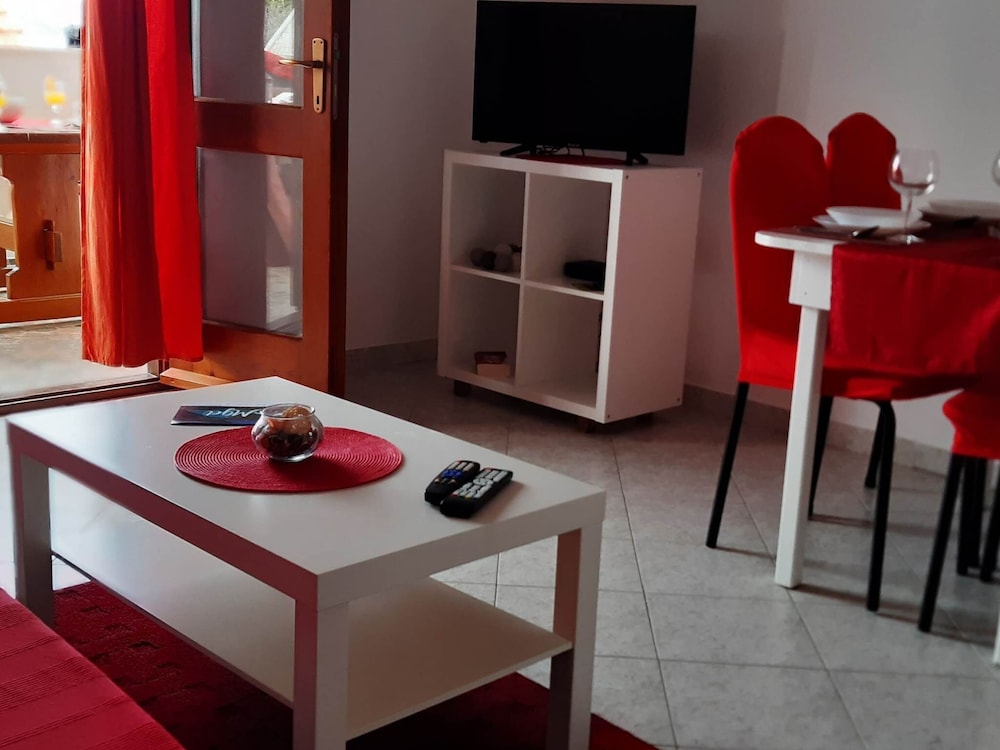 Apartment photo 3