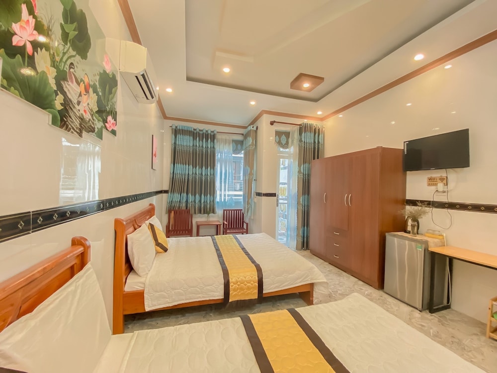 Family Quadruple Room, Balcony - Photo 1