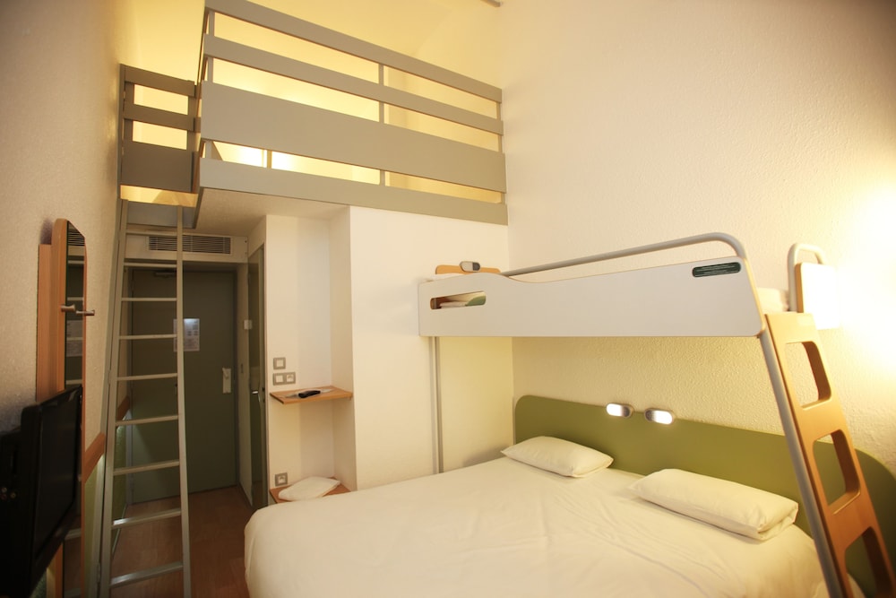 Triple Room, Multiple Beds photo 2