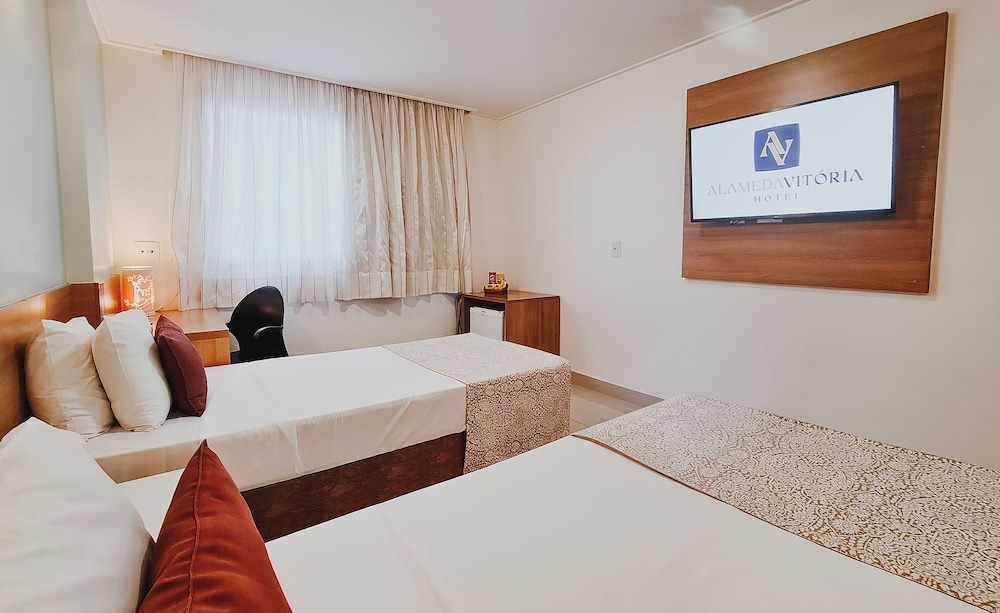 Quarto Duplo Luxo Lateral, 2 Camas de Solteiro