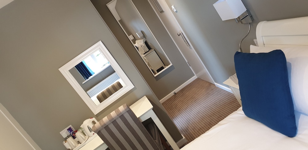 Small Double Room photo 2