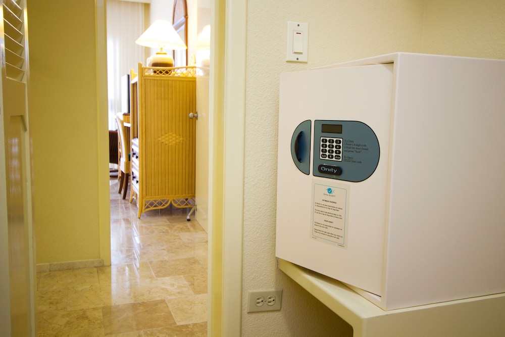 Junior Suite, 2 Double Beds, Ocean View - Photo 4