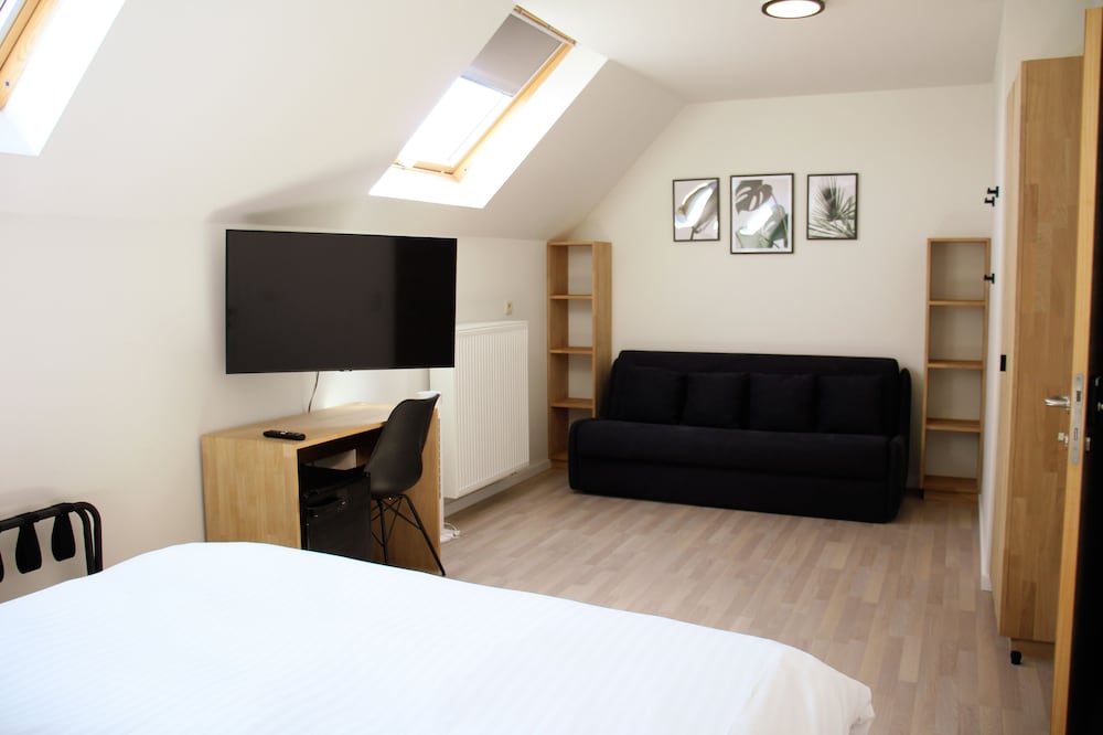 Family Room - Photo 1