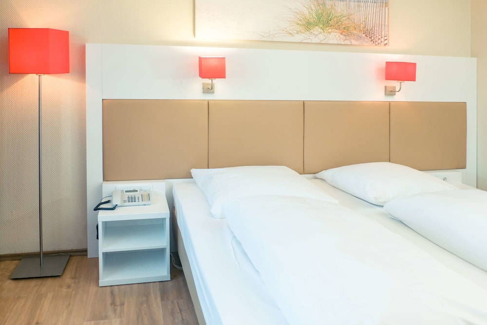 Comfort Room, 1 Double Bed, Bathtub photo 2