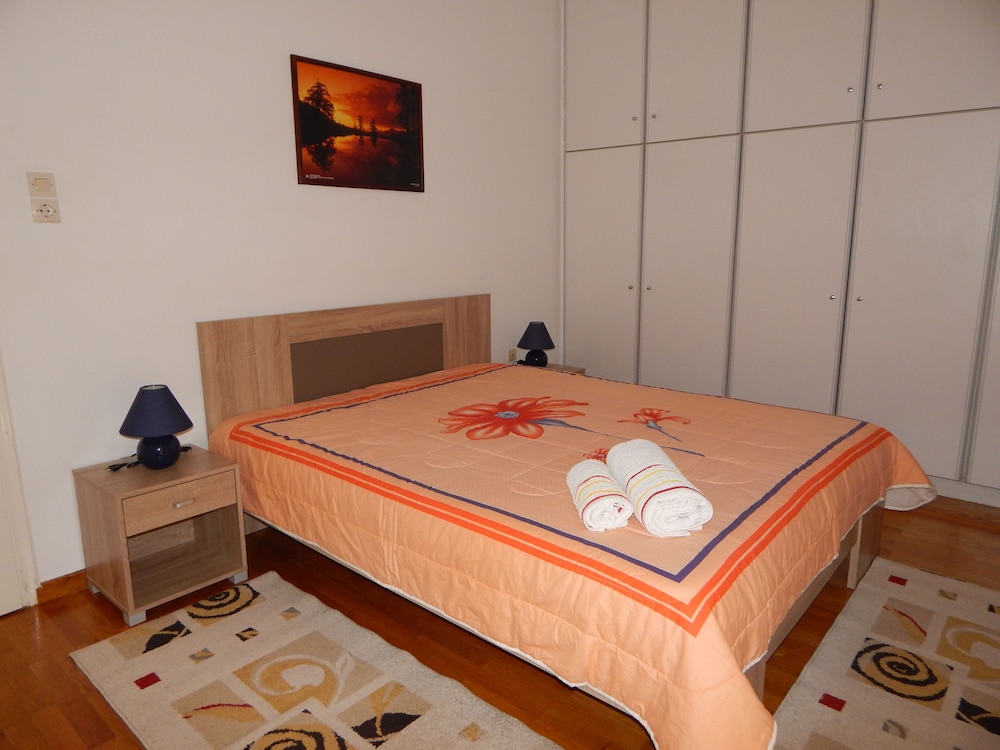 Apartment, 2 Bedrooms, Balcony, Mountain View photo 1