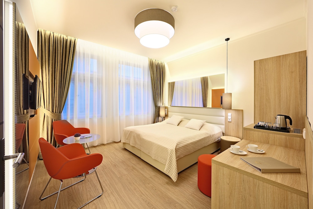 Available room