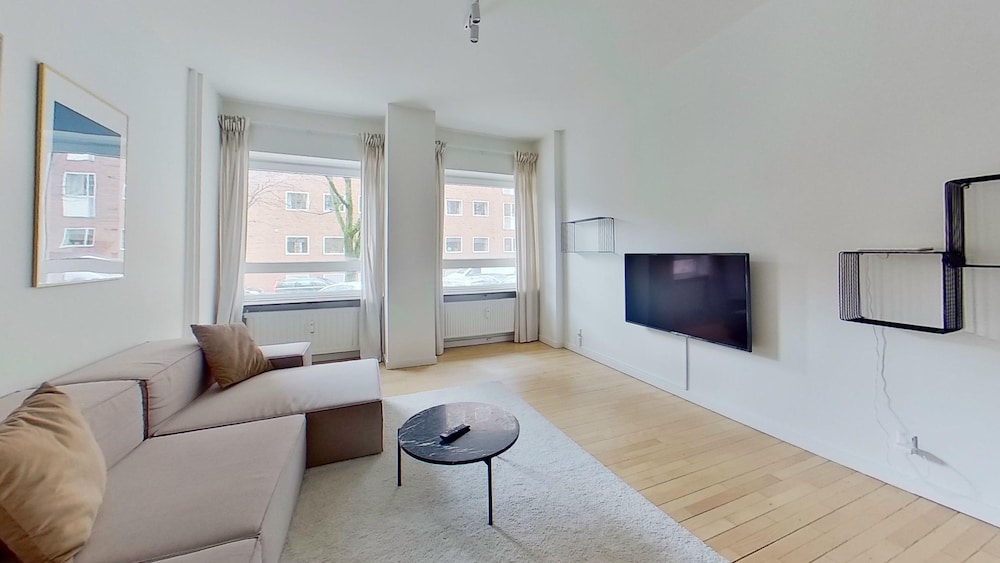 Apartment photo 1