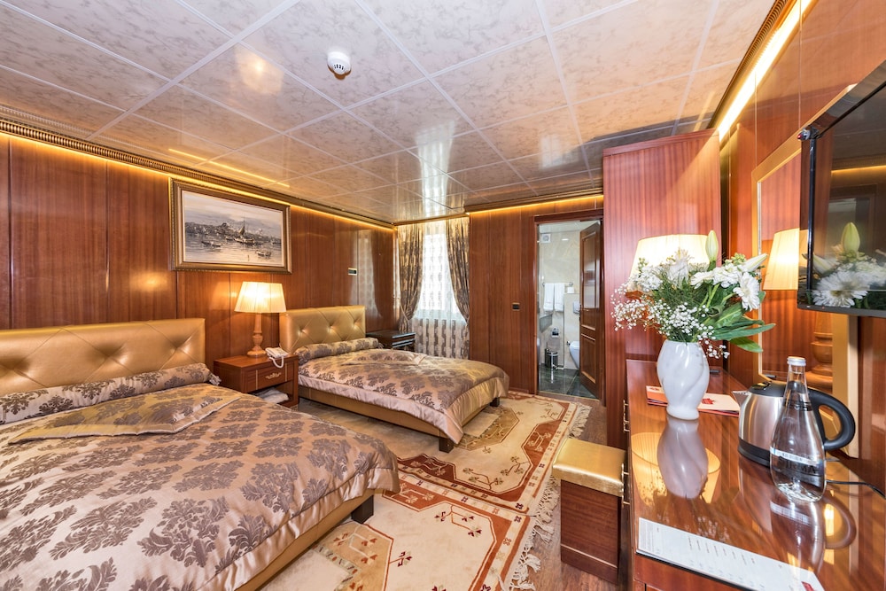 Superior Twin Room, 2 Twin Beds photo 2
