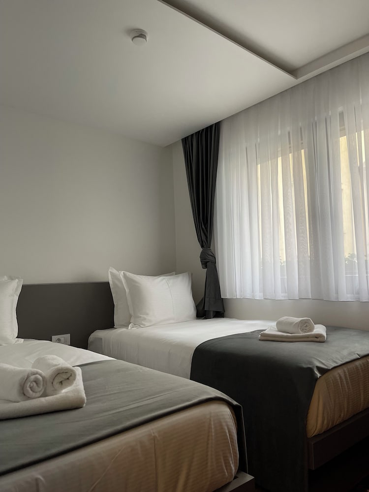 Basic Double or Twin Room photo 2