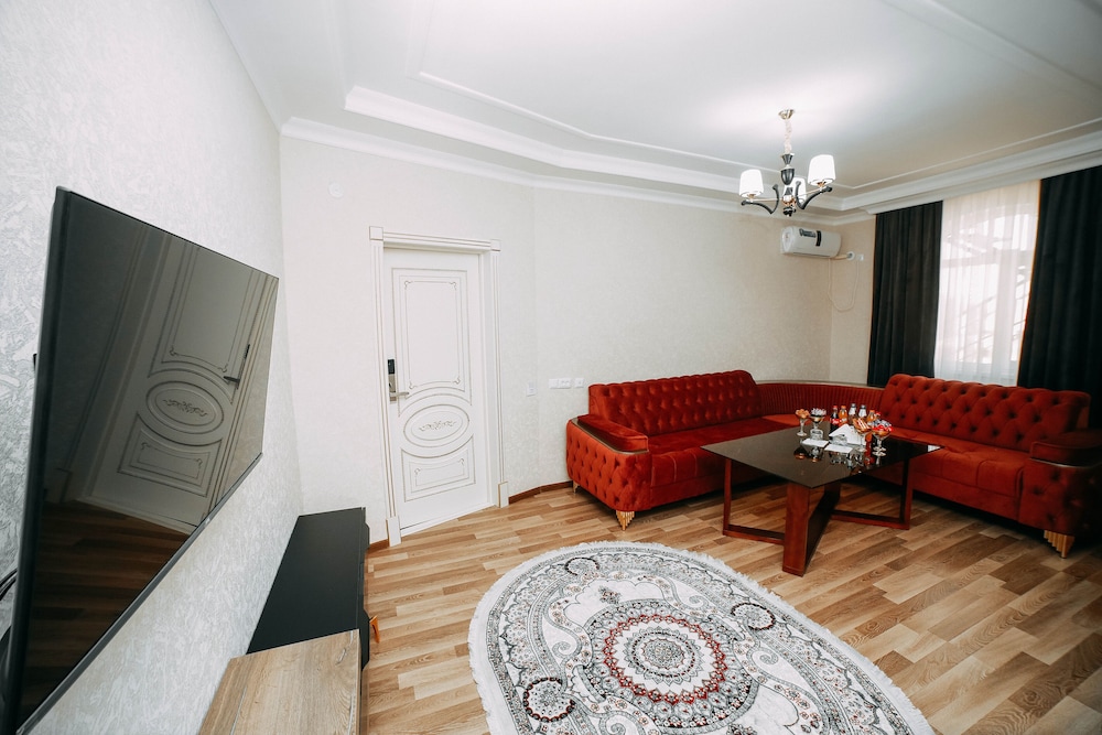 Luxury Suite photo 2