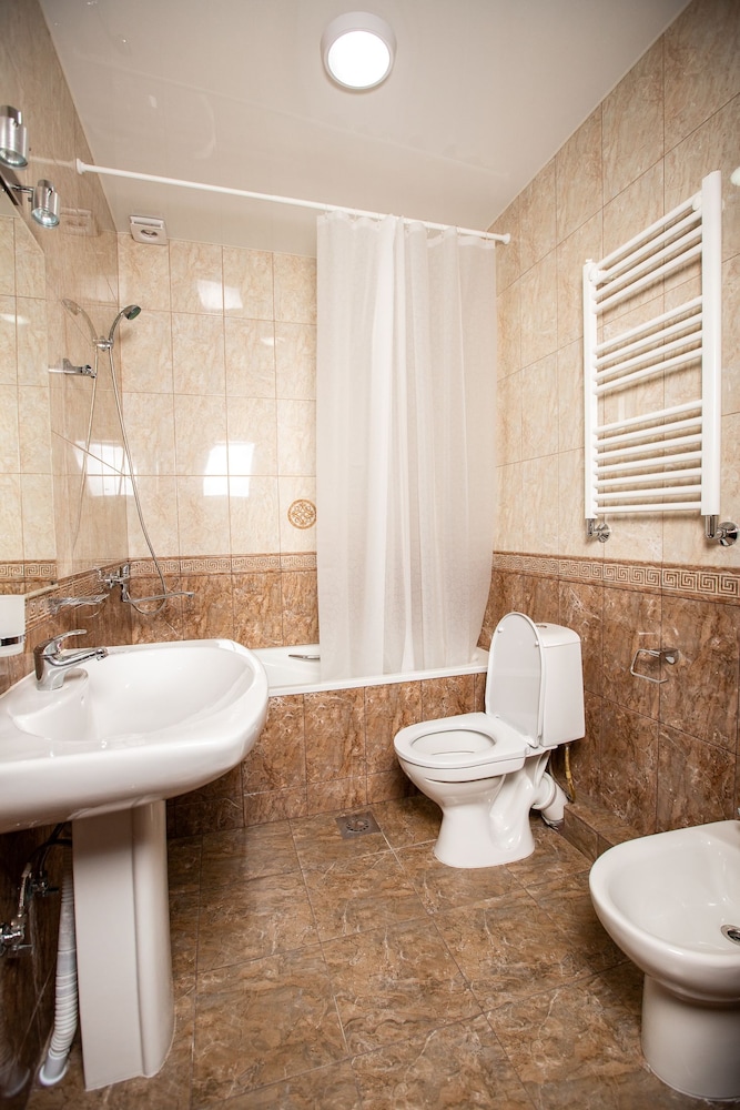 Standard Double Or Twin Room photo 3