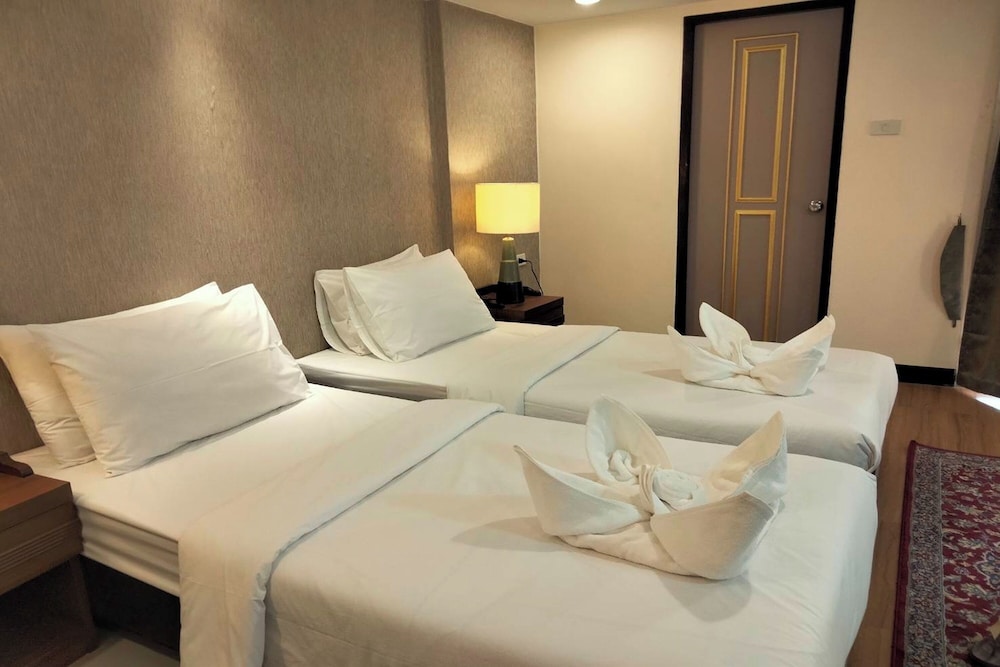 Deluxe Twin Room photo 3