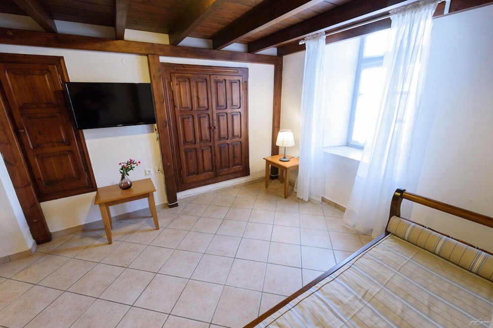 Duplex, 1 Bedroom photo 3