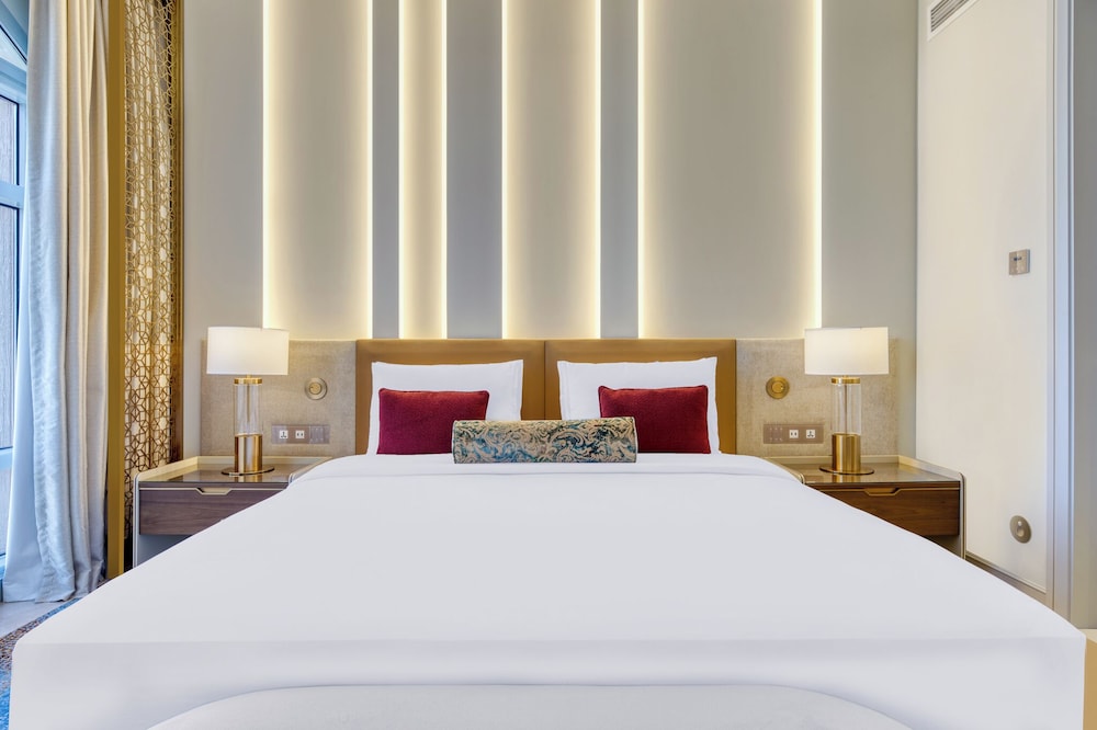 Suite, 1 King Bed