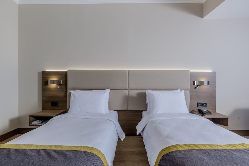 Superior Double or Twin Room photo 2