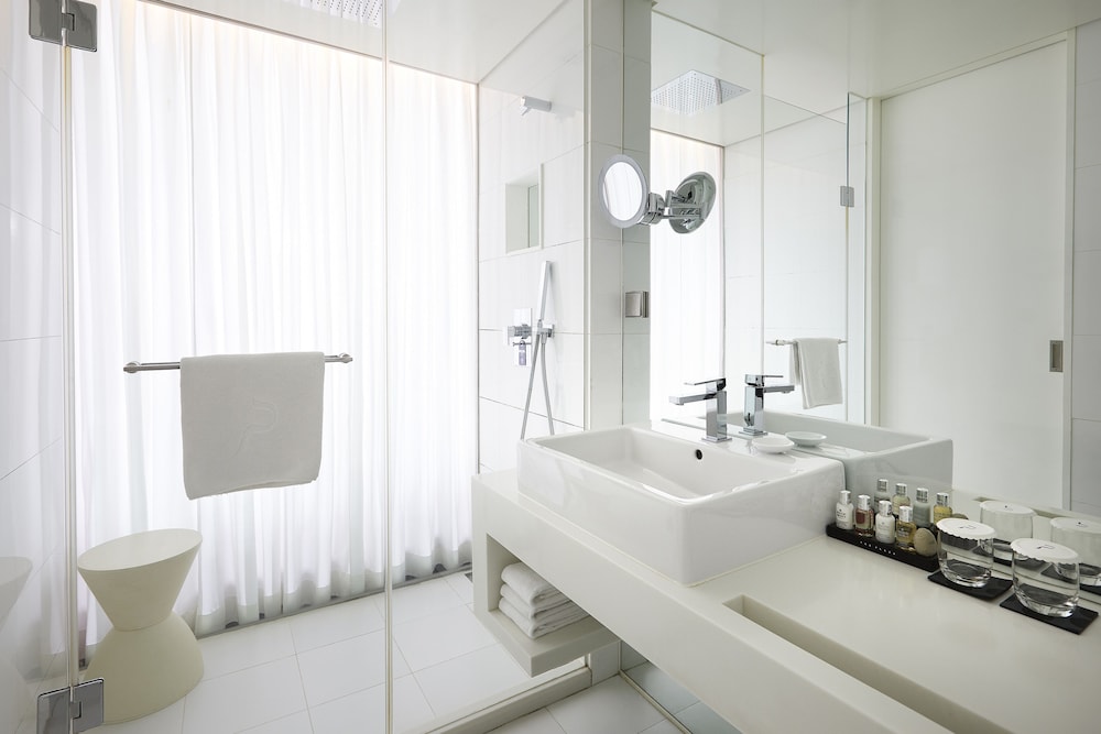 Deluxe Room, 2 Twin Beds, City View - Photo 6