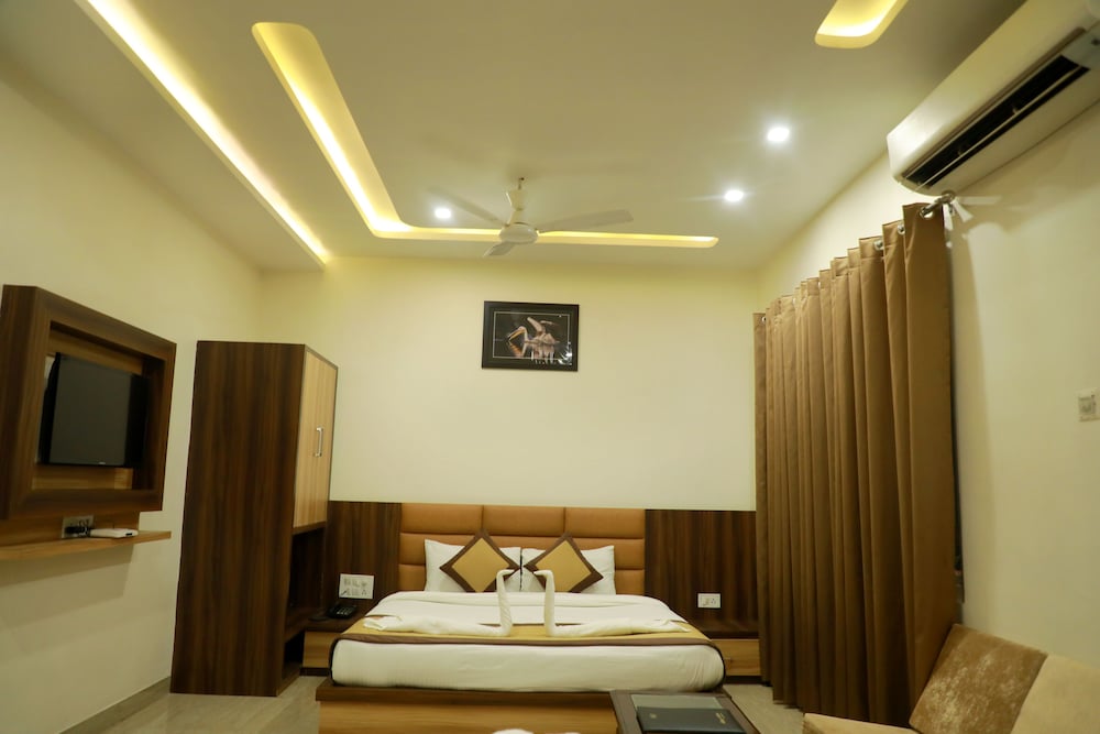 Family Room - Photo 4