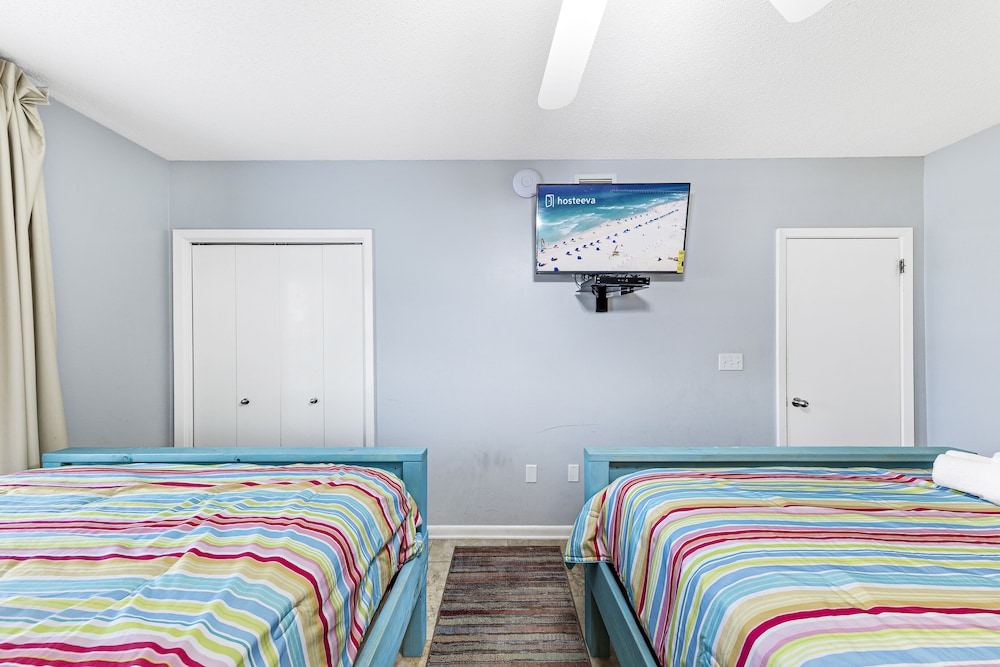 Signature Condo, 3 Bedrooms, Balcony, Ocean View photo 1