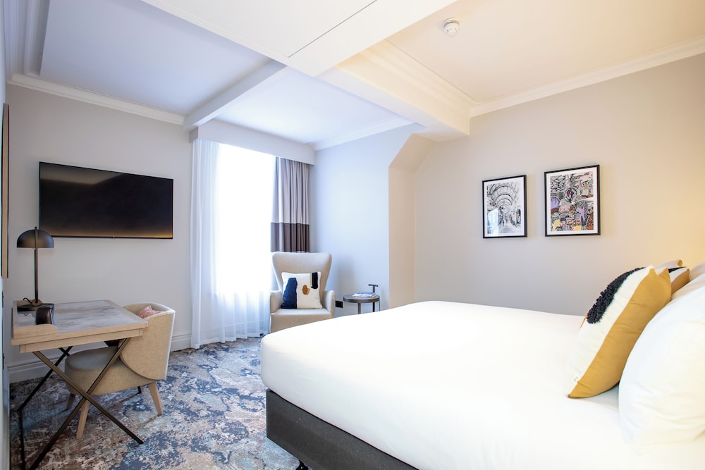 Newly Refurbished Premium Double Room - Photo 4
