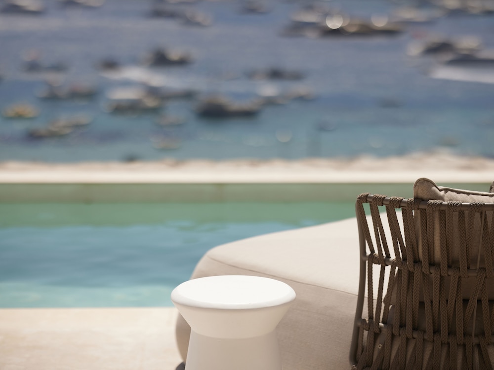 Signature Suite Sea View with Private Pool - Photo 2