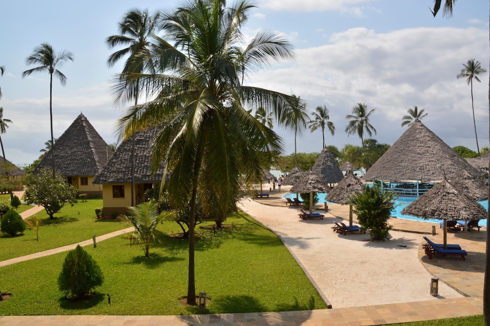 Deluxe Beach Side Room - Photo 15