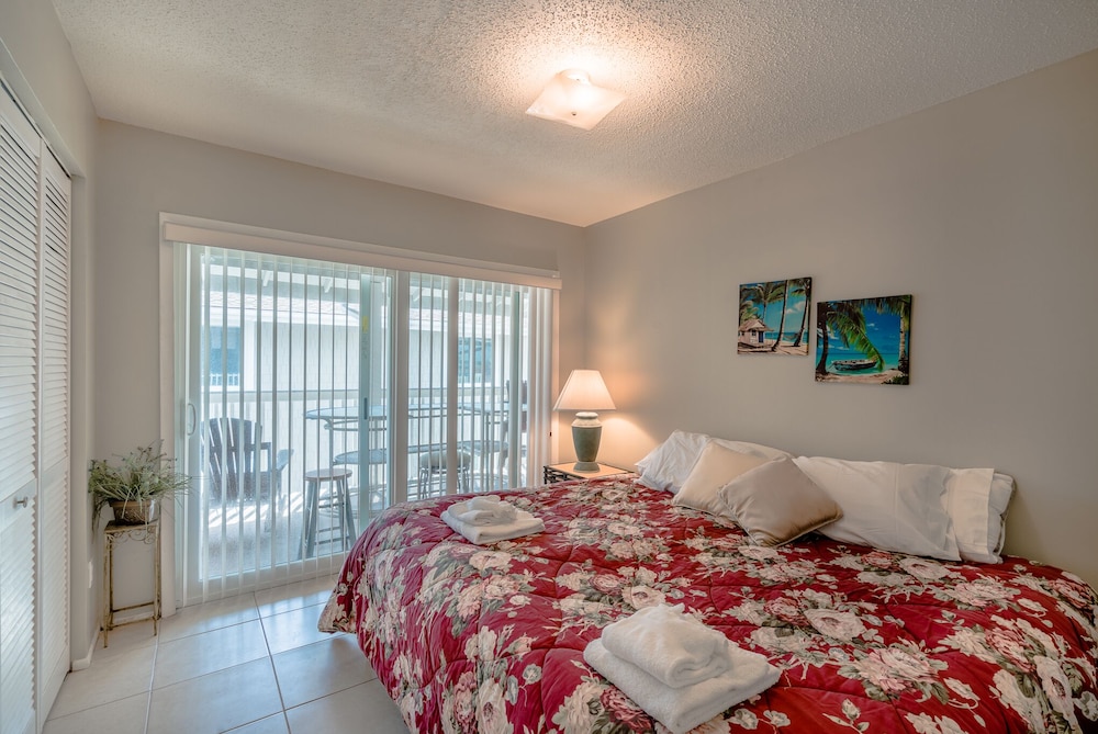 Condo (2 Bedrooms) photo 1