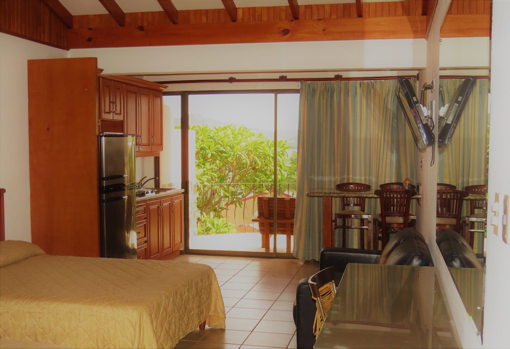 Suite, Kitchenette, Bay View (Captain)