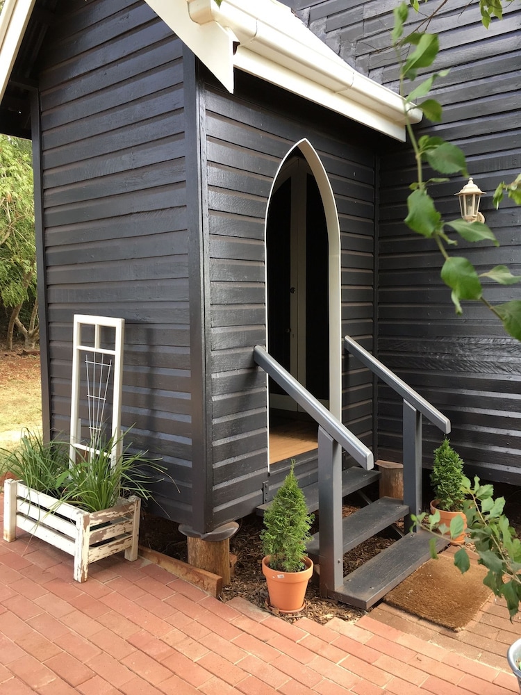 Standard Suite, 1 Bedroom, Non Smoking, Kitchen (Couples Cottage The Church	) photo 3