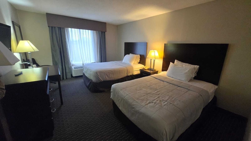 Room, 2 Double Beds - Photo 1