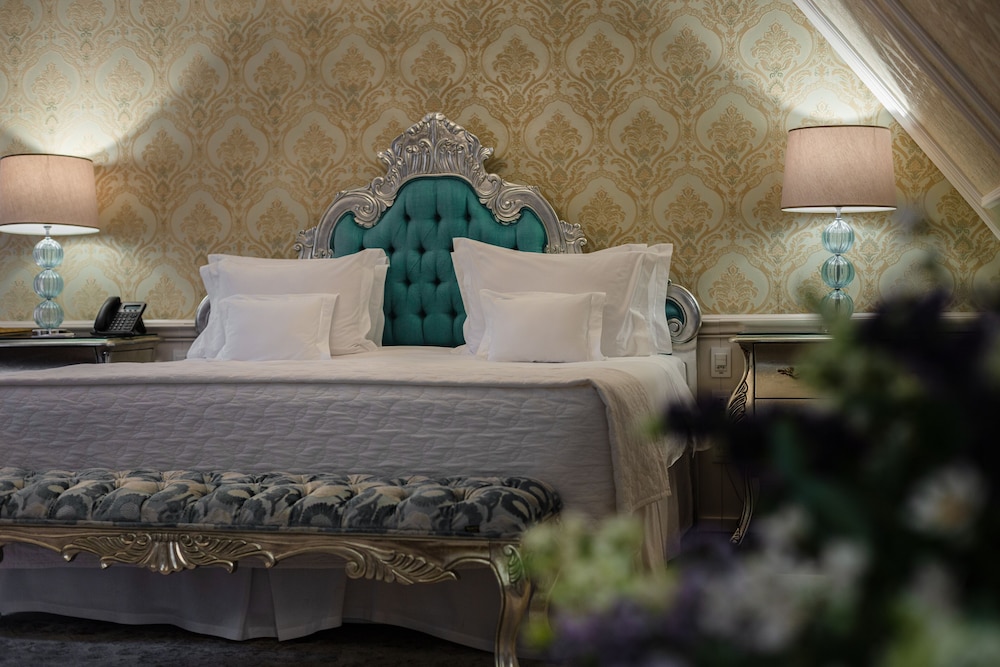 Suite, Jetted Tub (Master Imperial) thumbnail 6
