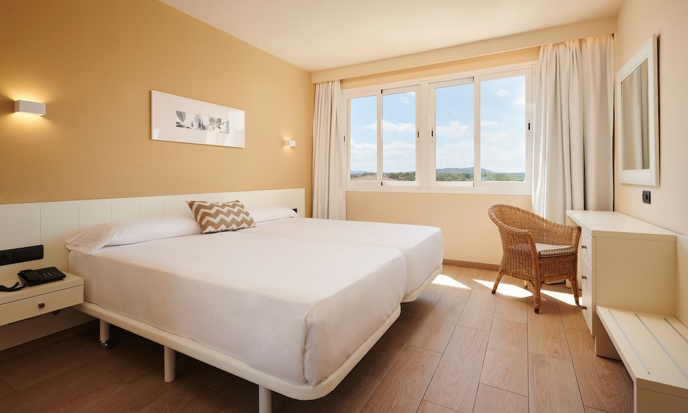 Habitación Doble con Balcón (3 adultos)