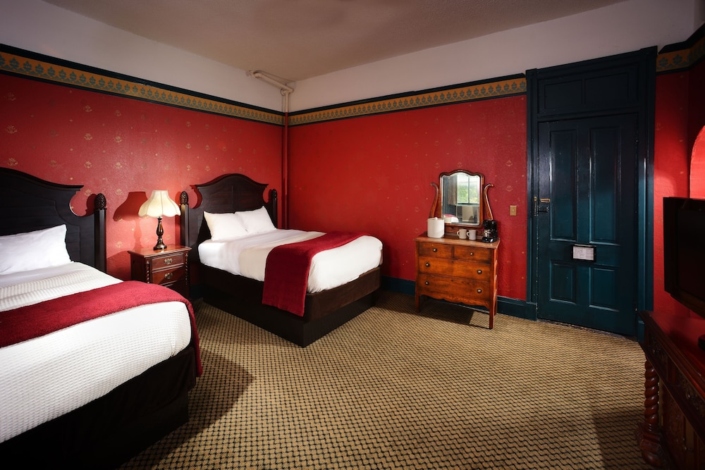 Double Room (Victorian) photo 1