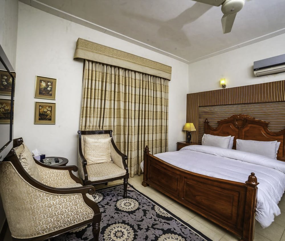 Deluxe Double Room photo 2