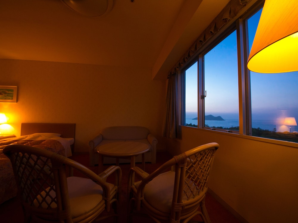 Classic Room, Multiple Beds, Sea View photo 2