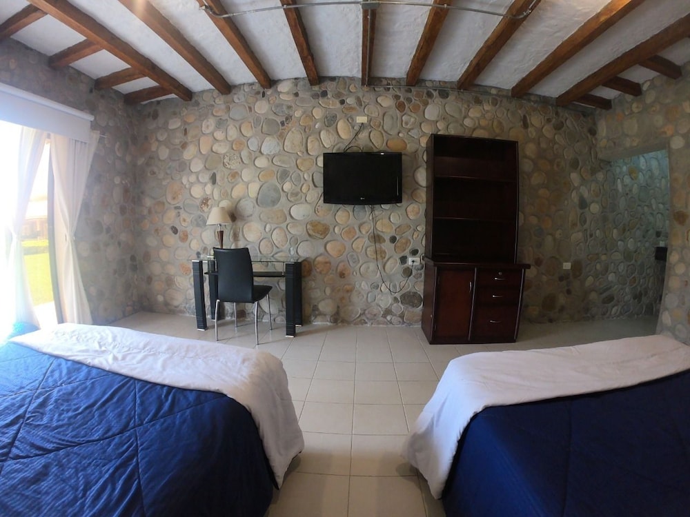 Standard Double Room, 2 Double Beds, Non Smoking photo 2