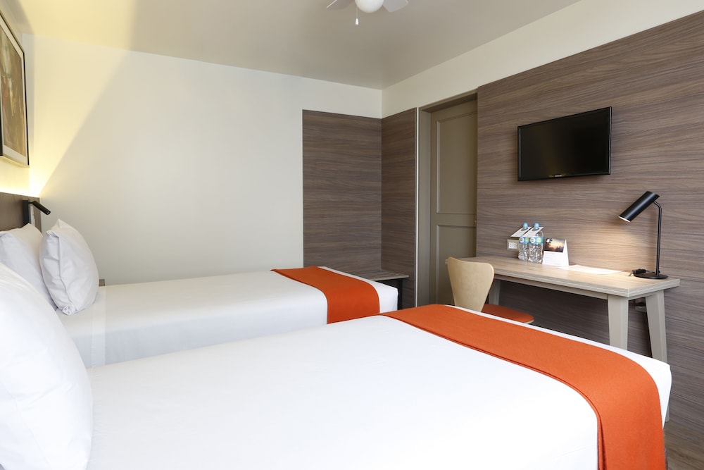 Traditional Room, 2 Twin Beds photo 2