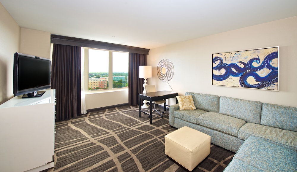Suite, 1 King Bed, Bay View (Alcove) - Photo 9