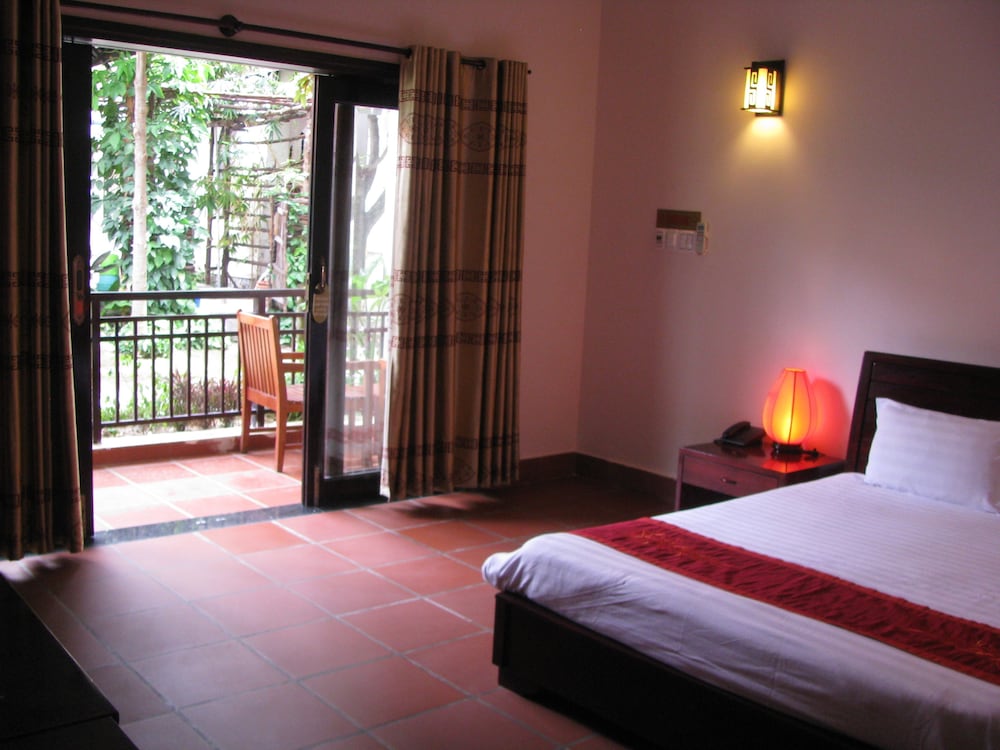 Deluxe Room, Garden View - Photo 3