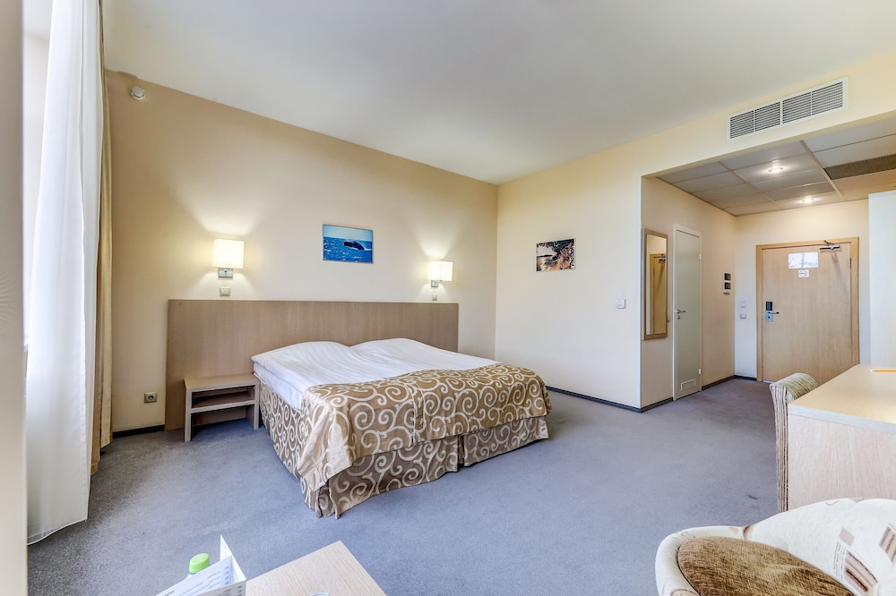 Standard Double Room, River View photo 2