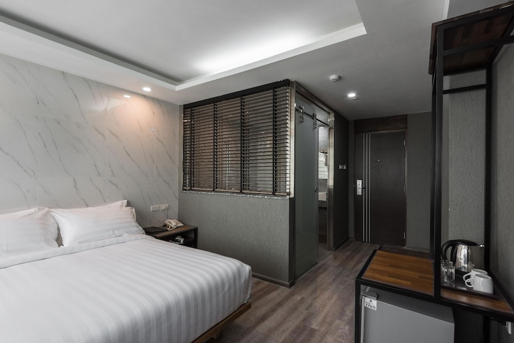 Standard Double Room, Non Smoking, Private Bathroom photo 1